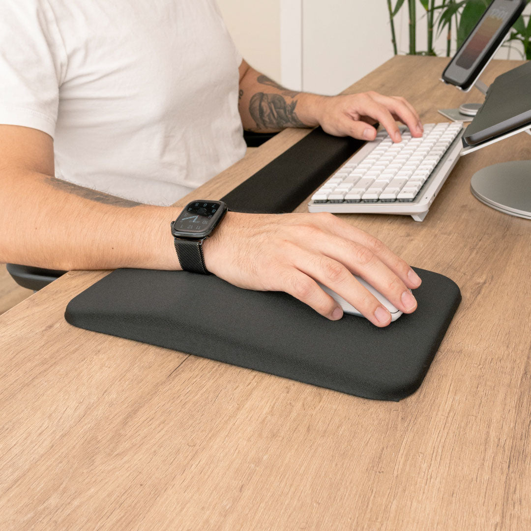 Base de goma antideslizante que mantiene el mousepad fijo