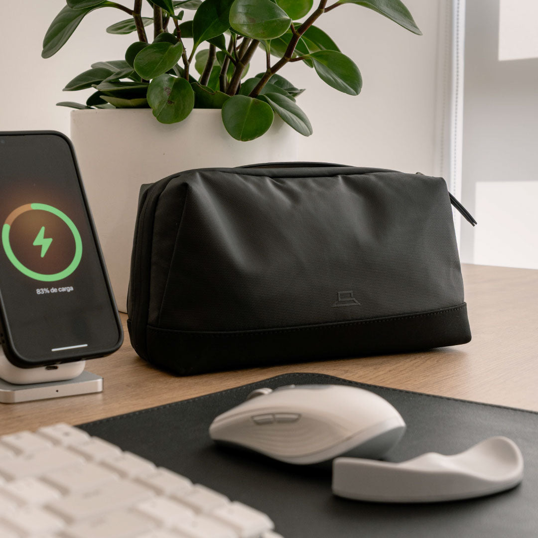 Estuche Organizador de Cables y Accesorios de Tecnología